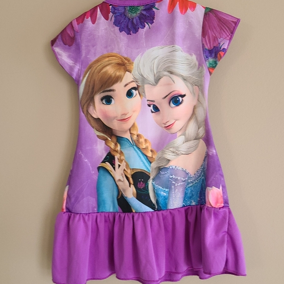 Disney Frozen short sleeved nightgown - Picture 2 of 3